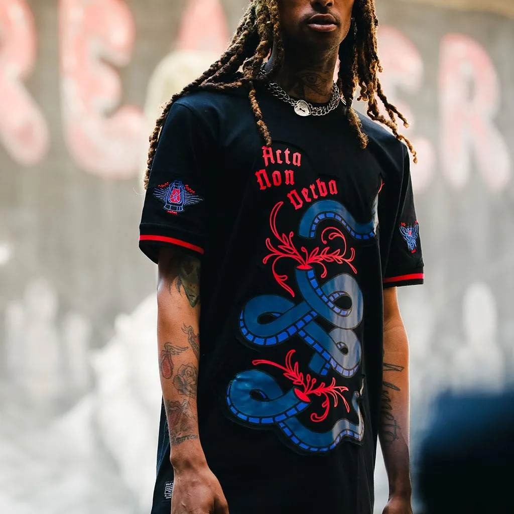 Acta Twin Tipped Embroidered Tee
