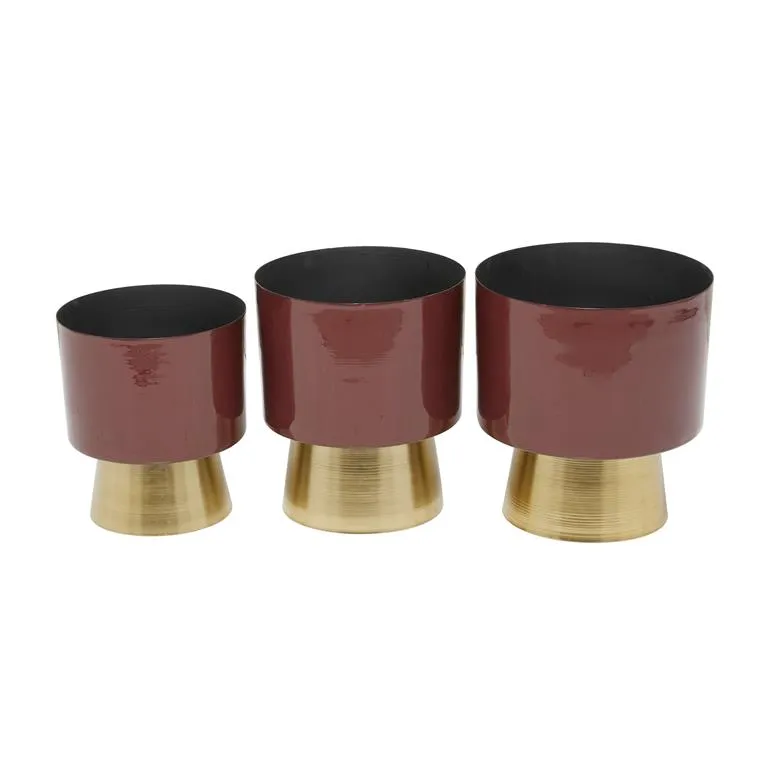 COSMOPOLITAN RED METAL PLANTER WITH GOLD BASE