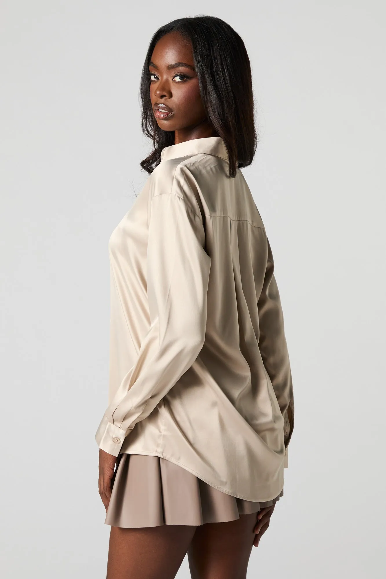 Haut boutonné en satin