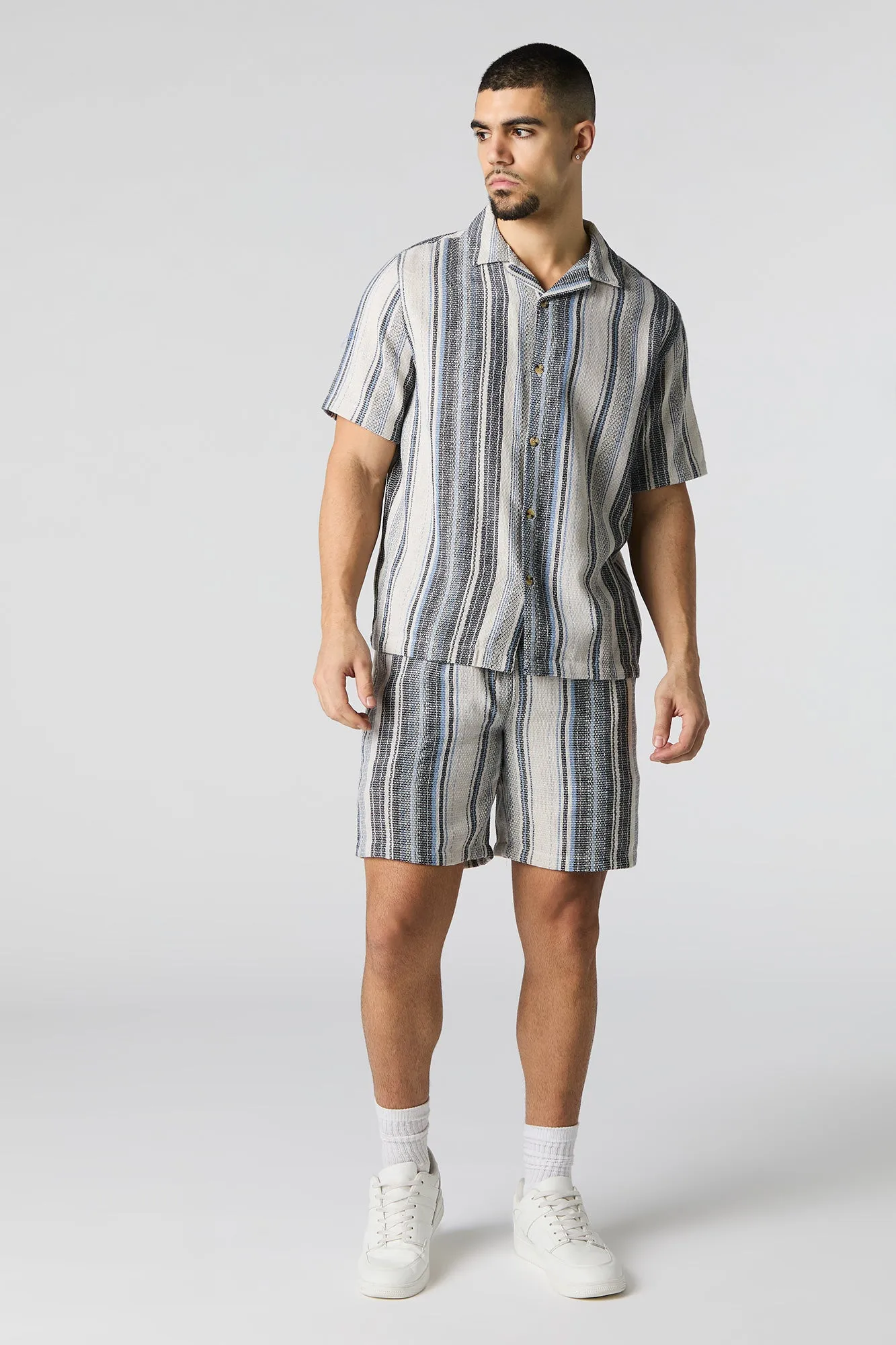Haut boutonné en tricot texturé rayé