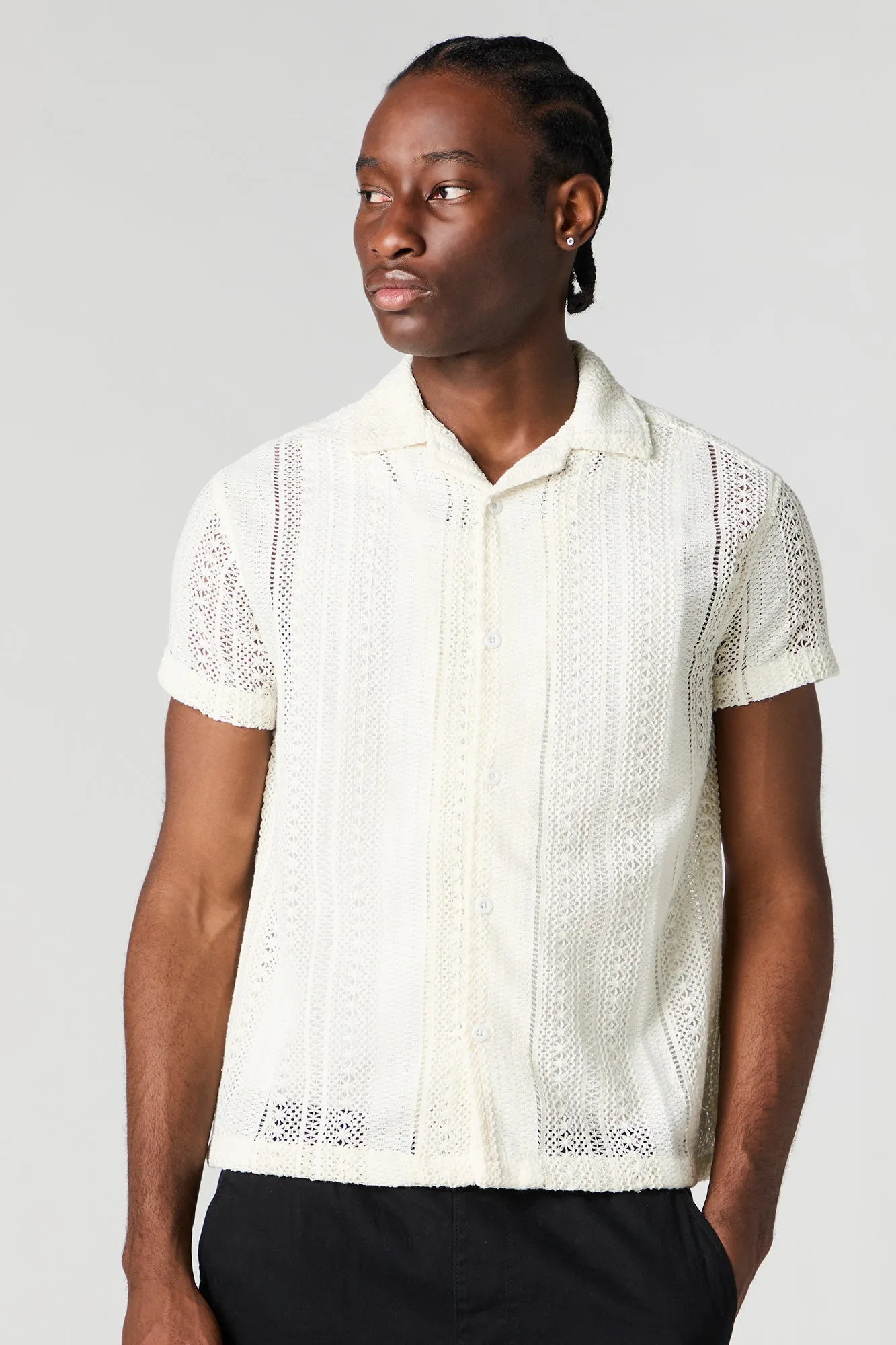 Haut crocheté boutonné à manche courte