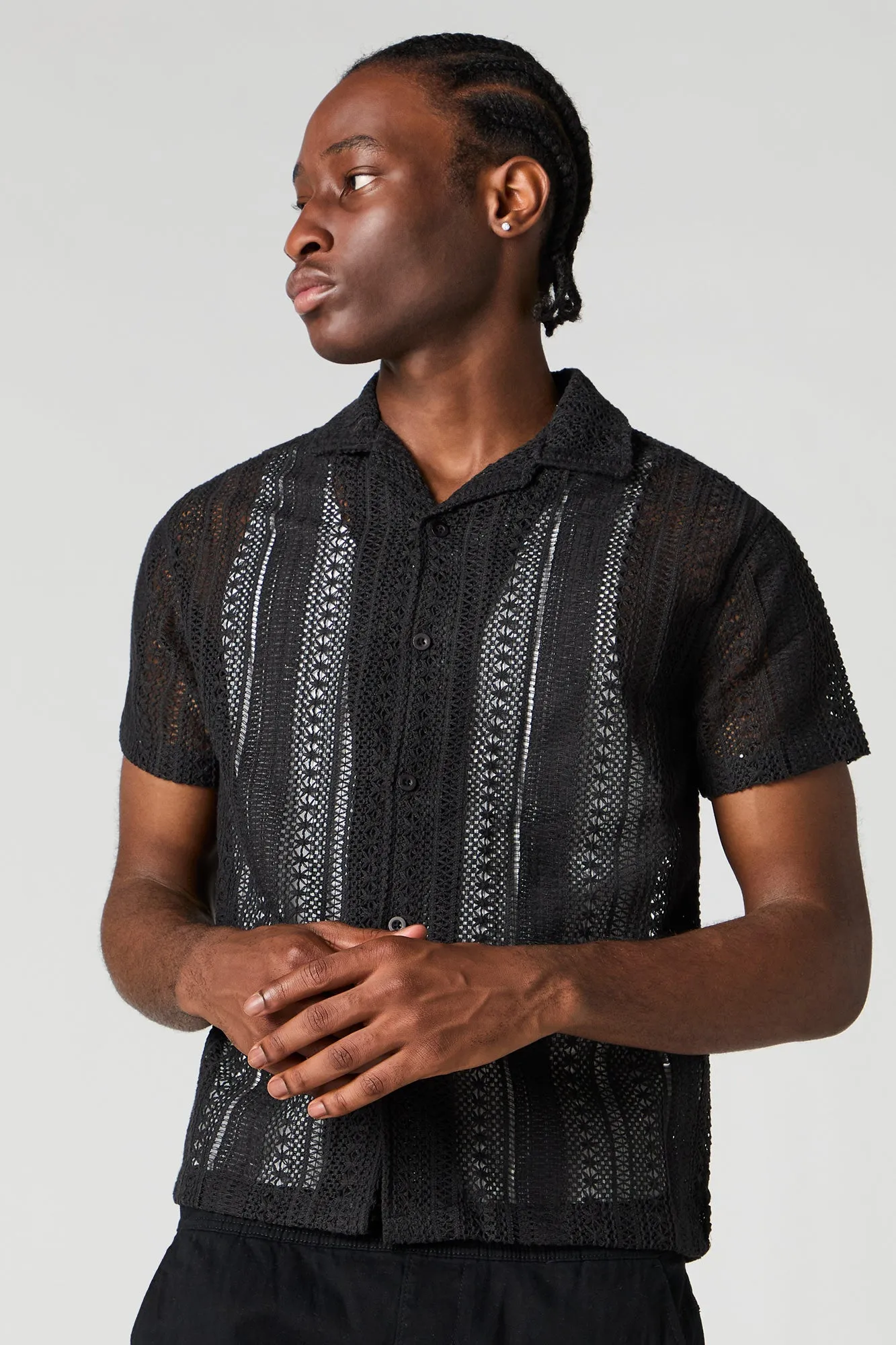 Haut crocheté boutonné à manche courte