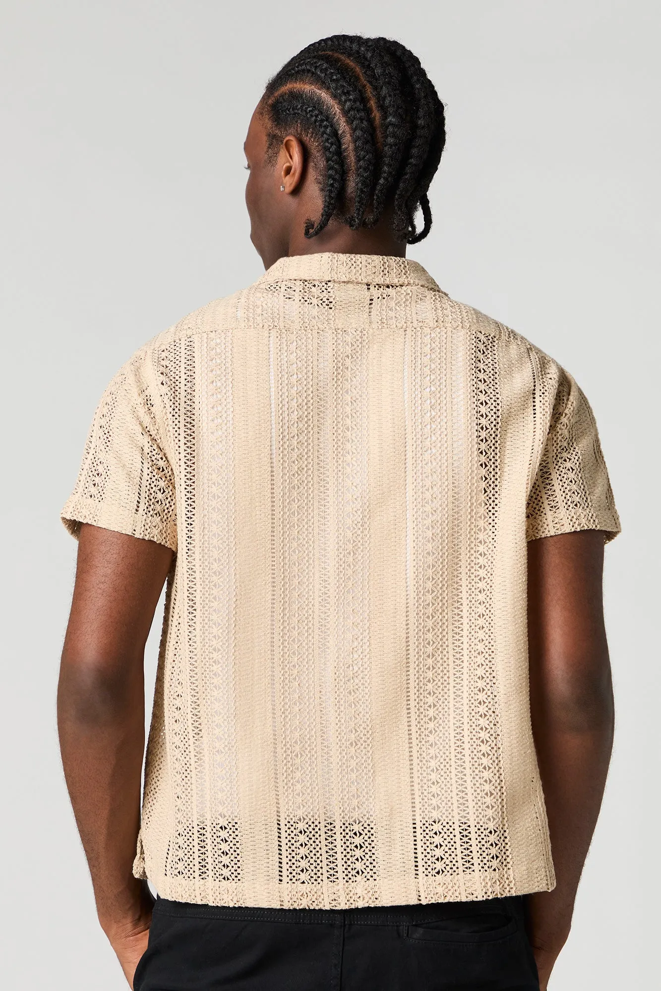 Haut crocheté boutonné à manche courte