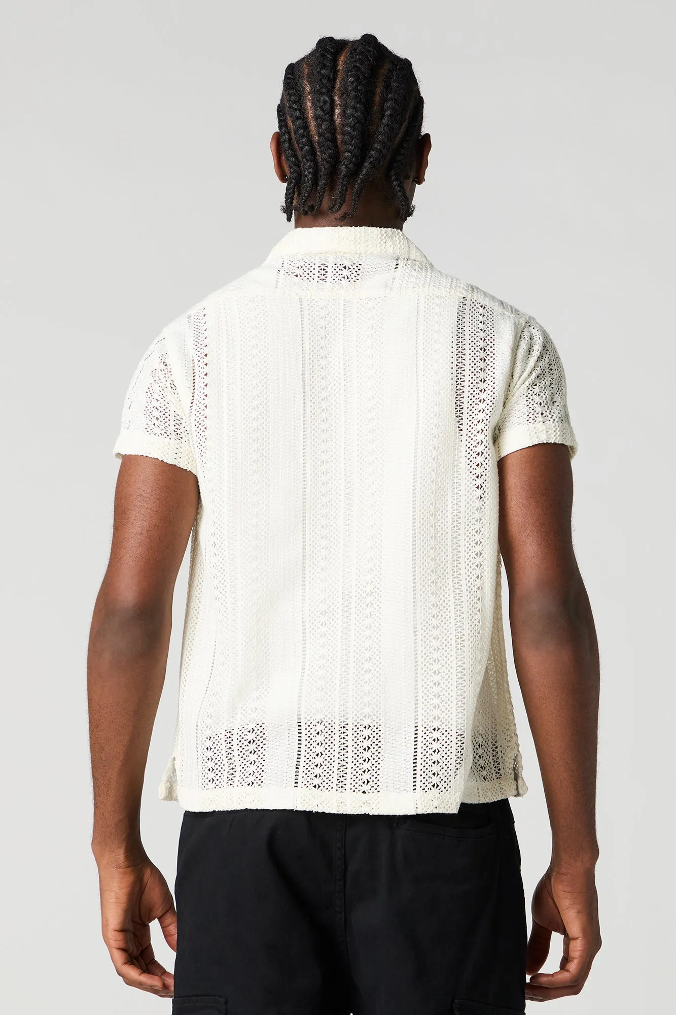 Haut crocheté boutonné à manche courte