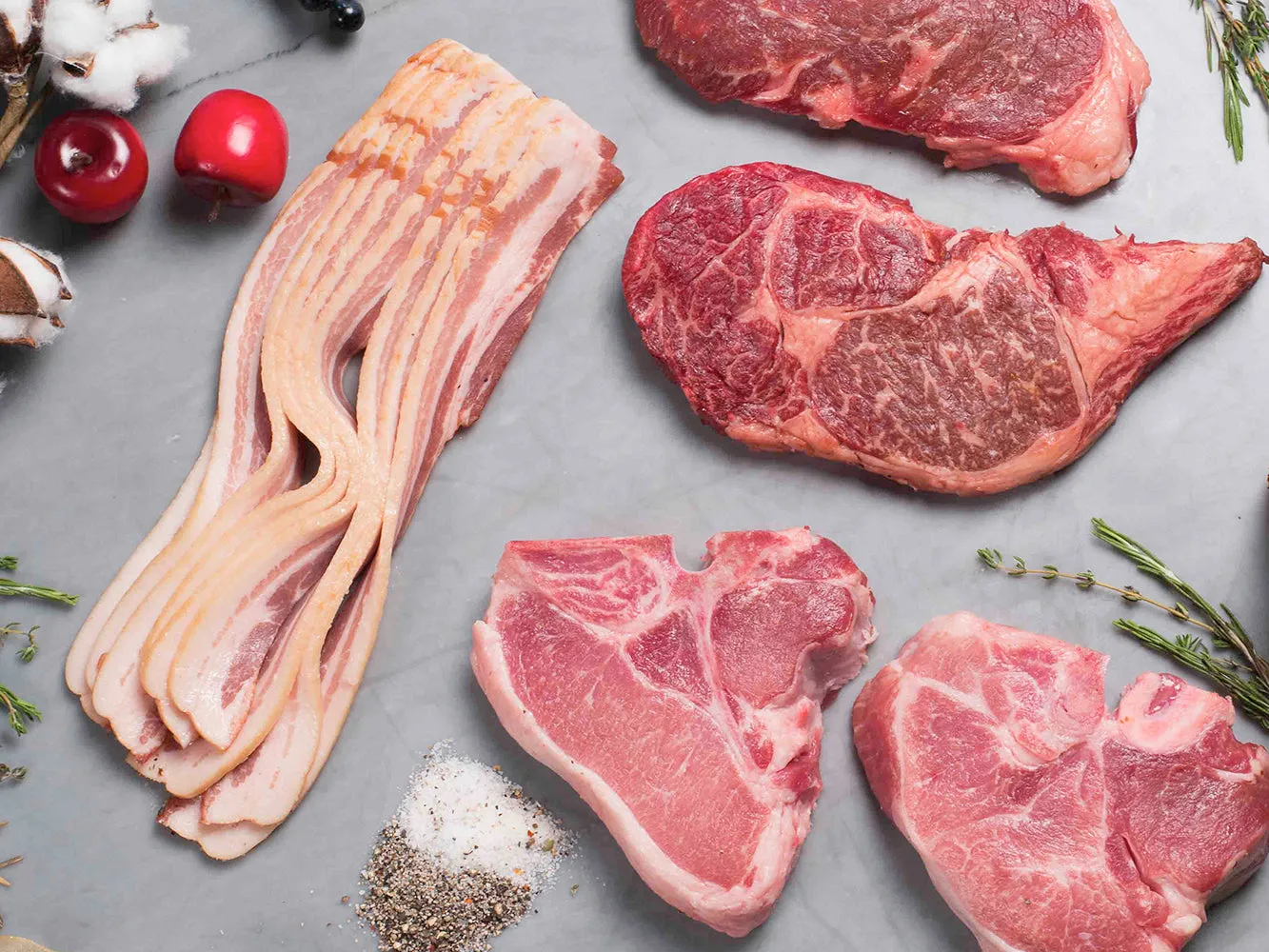 STEAKS, CHOPS & BACON