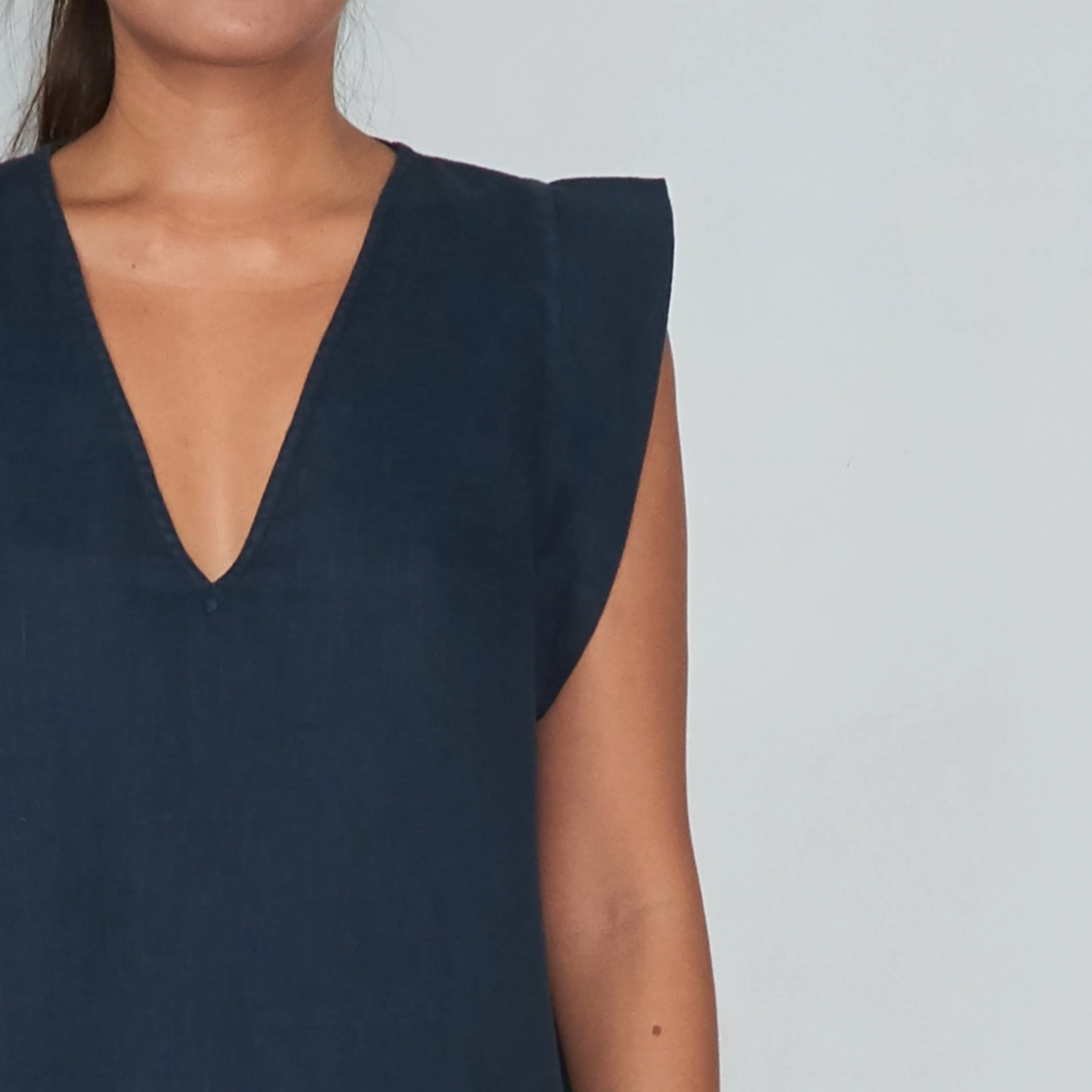 TEE VS TOP - Linen | Midnight Blue