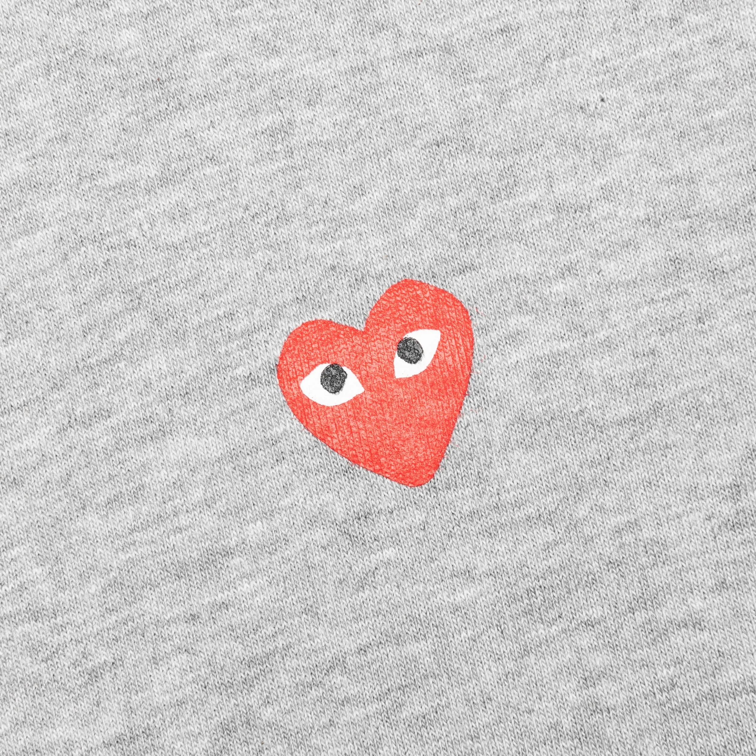Tri Red Heart Logo Print T-Shirt - Grey