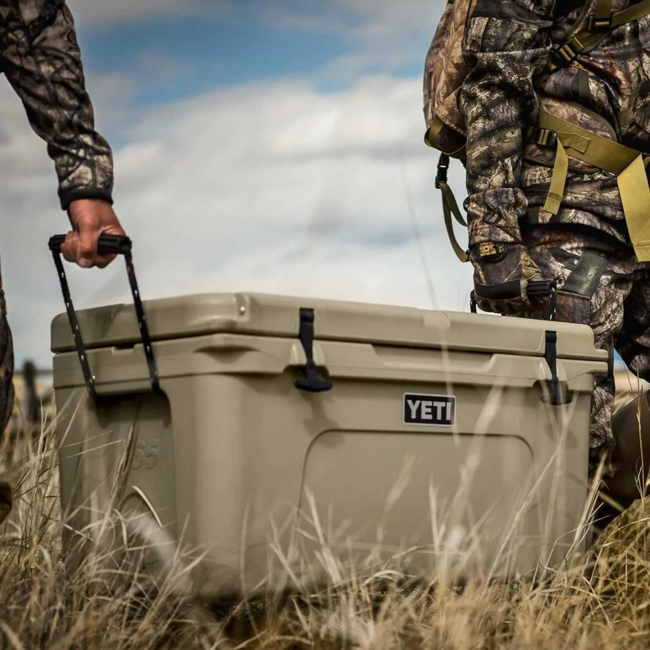 Tundra 65 Cooler: Navy